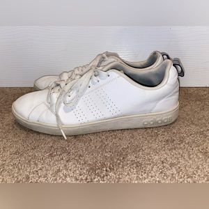 Men’s ADIDAS all white sneaker shoe. size 11
